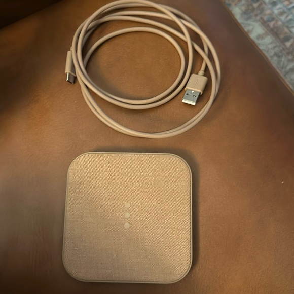 Charging pad - Picture 2 of 2